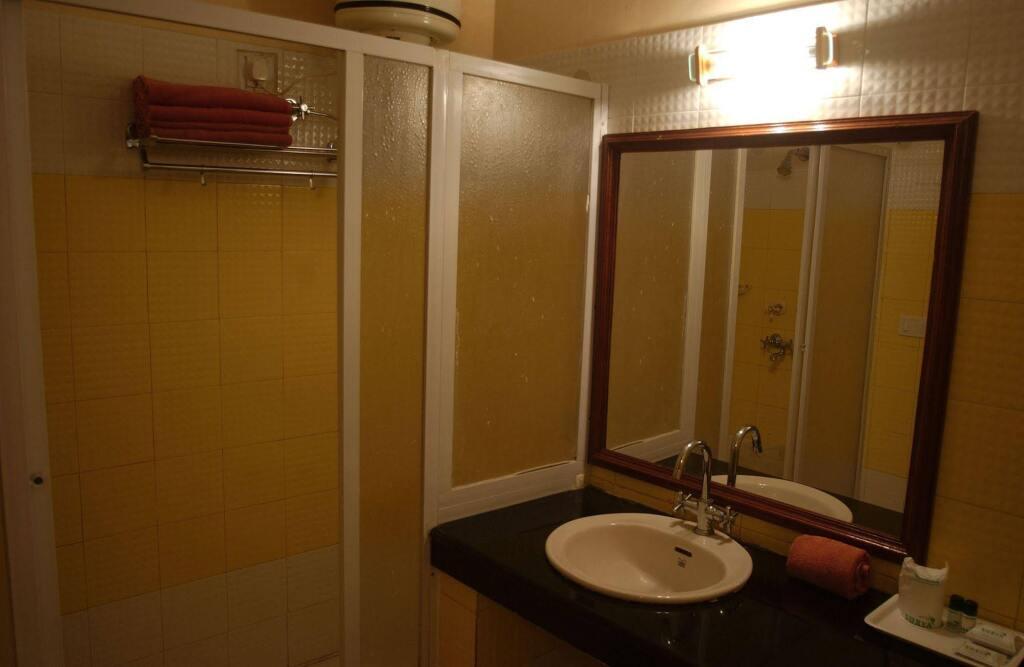 Казаули: Surya RockRose Resort