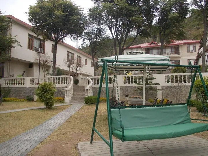 Казаули: Surya RockRose Resort