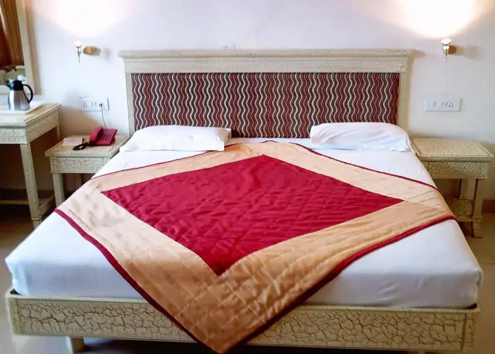 Казаули: Surya RockRose Resort