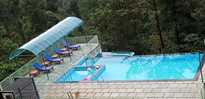 Султан-Батери: woodrose resort