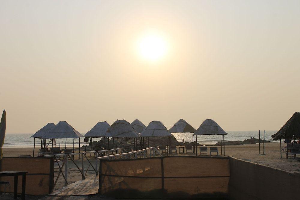 Морджим: Rock Water Resort