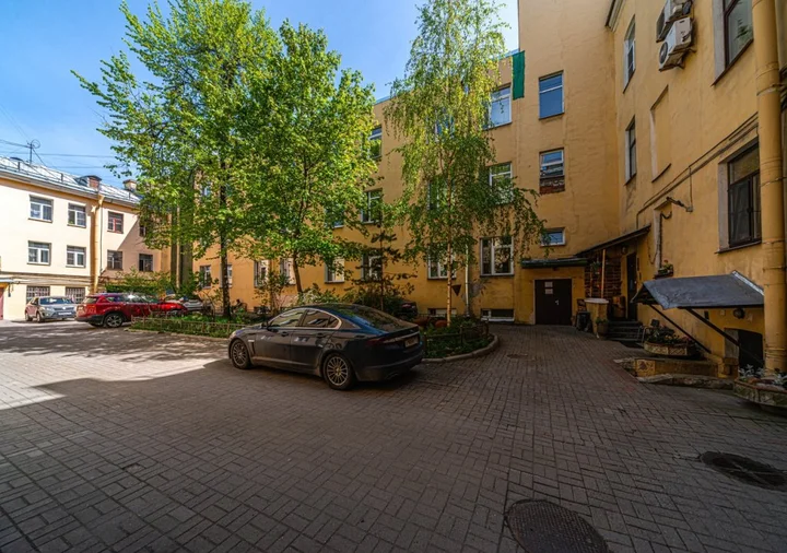 Санкт-Петербург: Апартаменты Apartment near Spit of Vasilyevsky Island