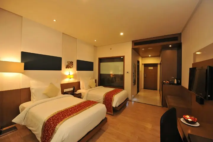 Ахмедабад: Narayani Heights Hotel and Resort