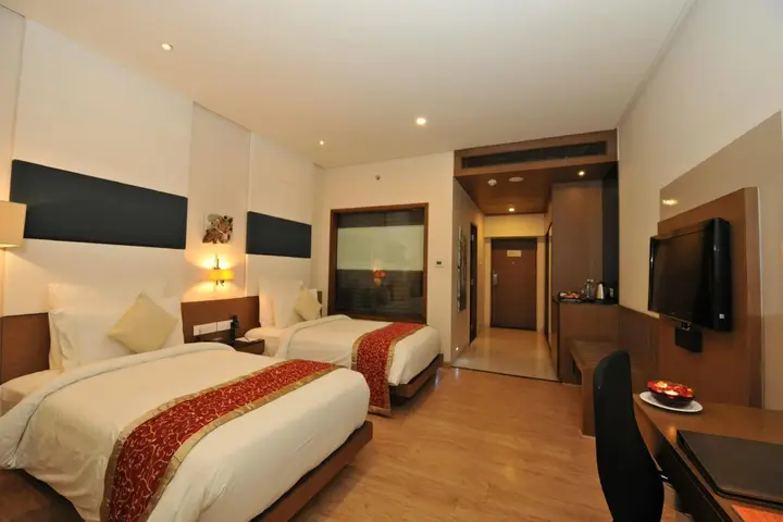 Ахмедабад: Narayani Heights Hotel and Resort