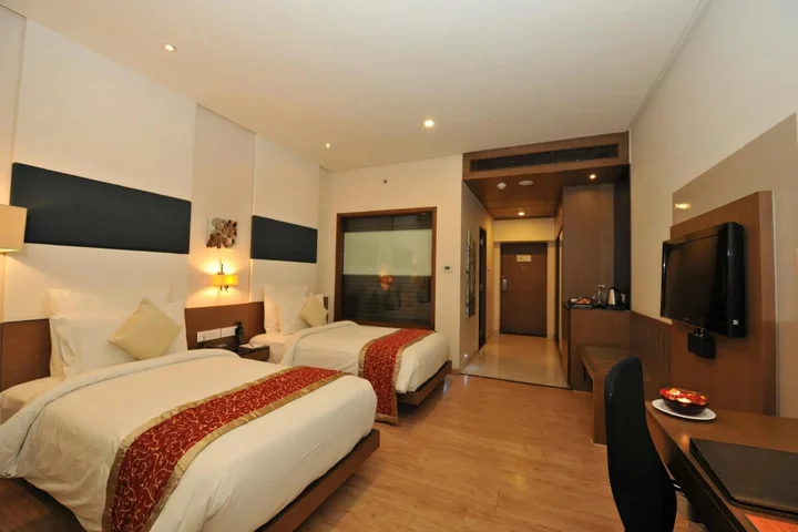 Ахмедабад: Narayani Heights Hotel and Resort