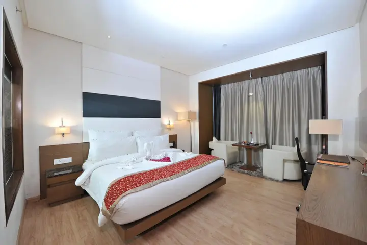 Ахмедабад: Narayani Heights Hotel and Resort