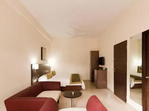 Алюр: Mallige residency