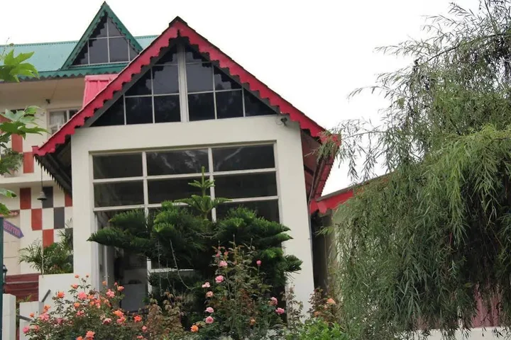 Куфри: Maple Resort Chail