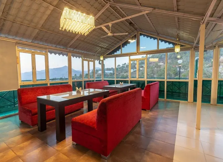Куфри: Maple Resort Chail