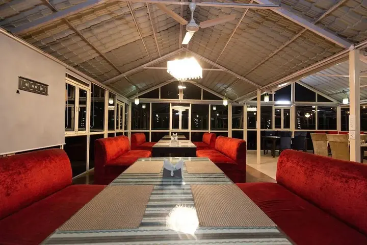 Куфри: Maple Resort Chail
