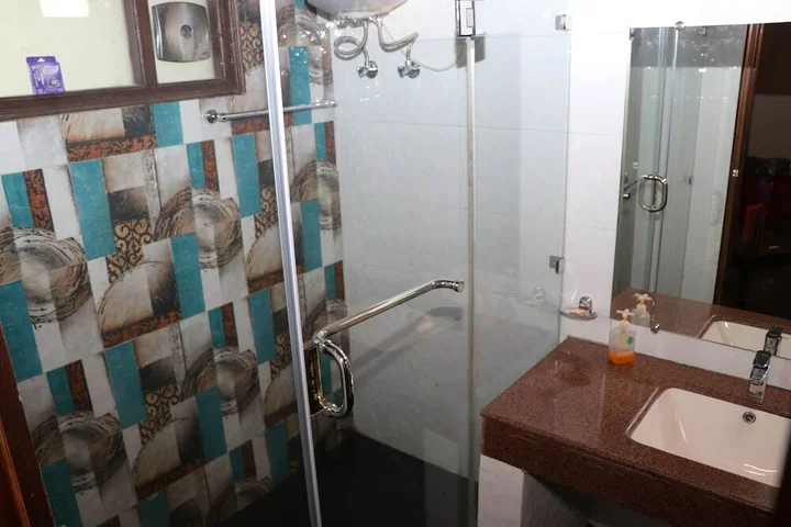Куфри: Maple Resort Chail