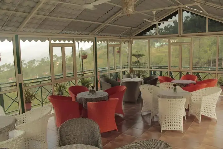 Куфри: Maple Resort Chail