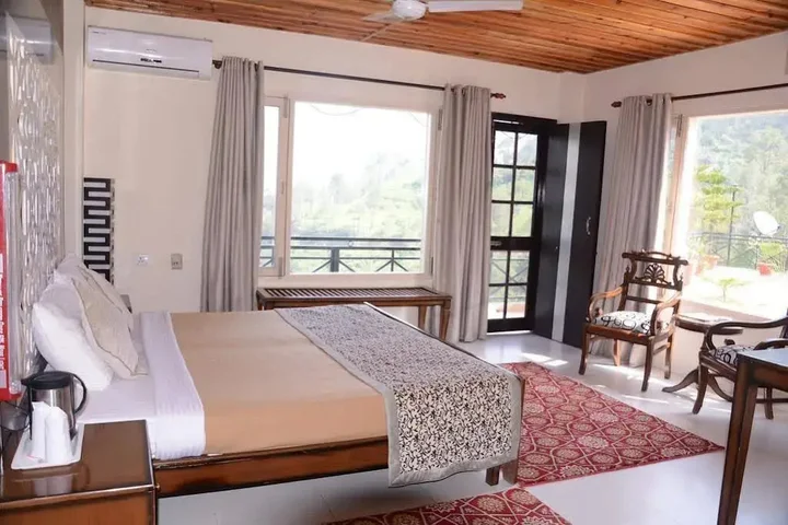 Куфри: Maple Resort Chail