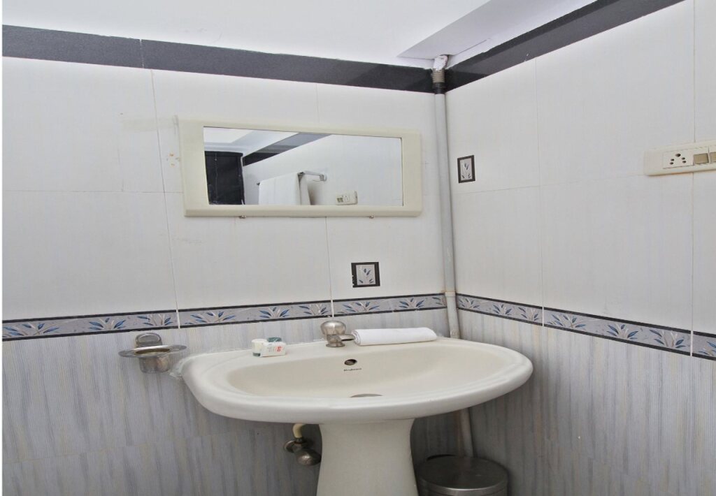 Бангалор: OYO 12985 Sabharwal Viceroy
