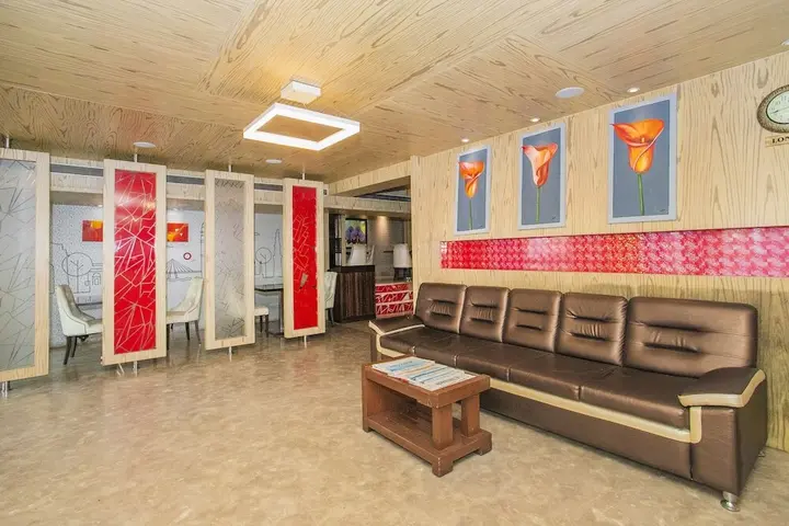 Бангалор: R D Suites A Business Hotel