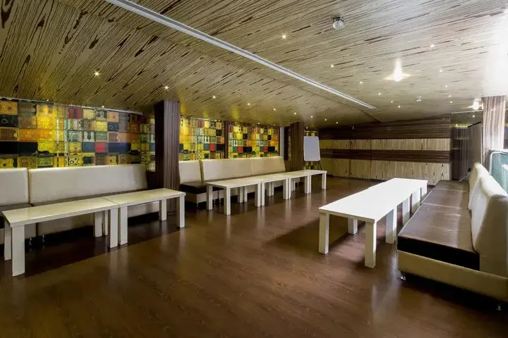 Бангалор: R D Suites A Business Hotel