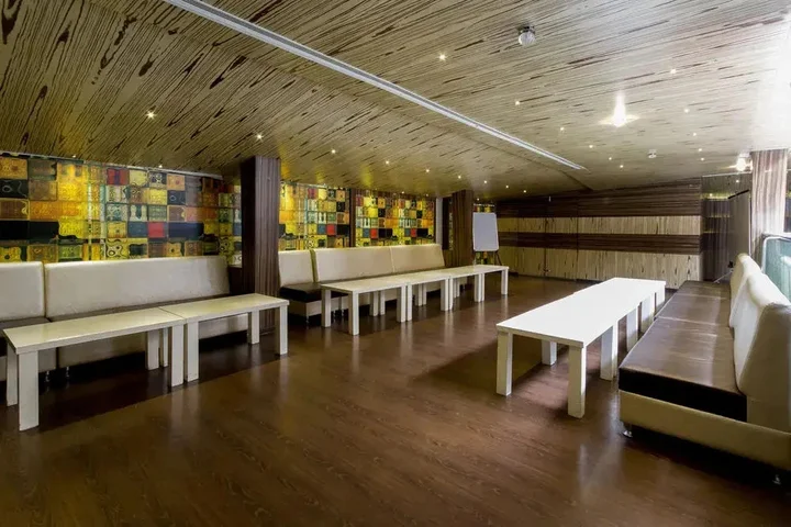 Бангалор: R D Suites A Business Hotel