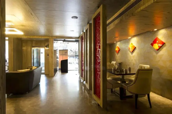 Бангалор: R D Suites A Business Hotel
