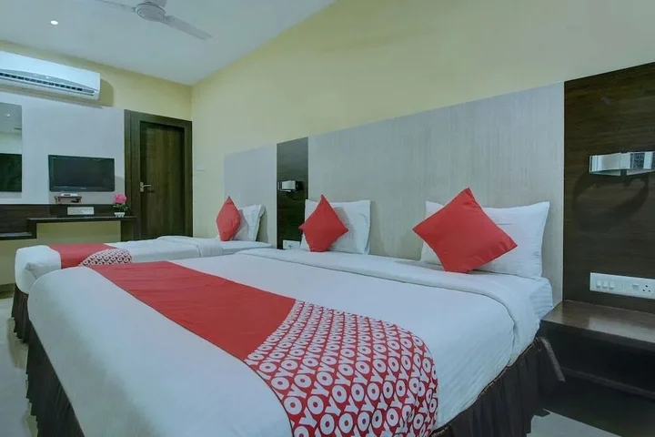 Бахадургарх: Motel Gajraj Continental by OYO Rooms