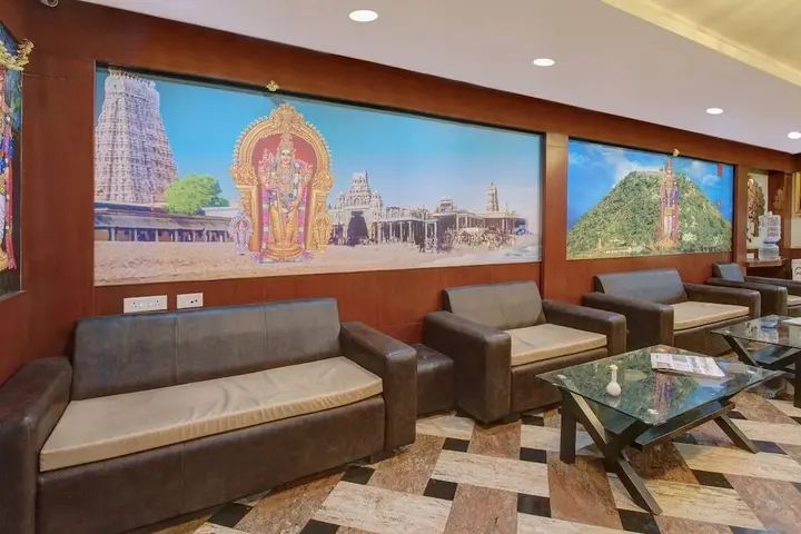 Бахадургарх: Motel Gajraj Continental by OYO Rooms