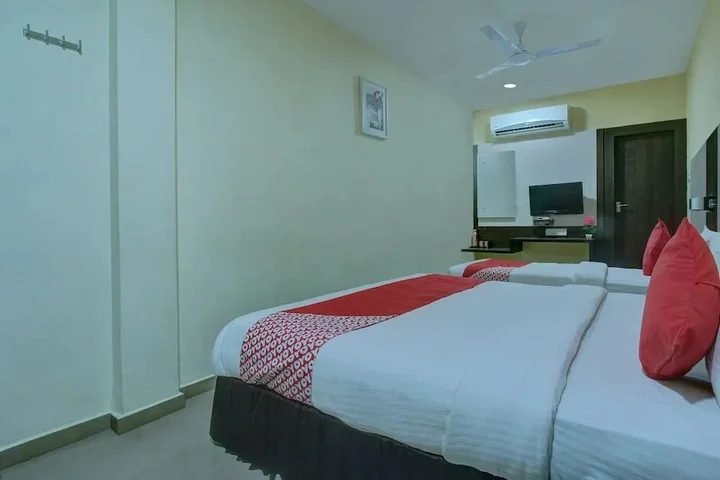 Бахадургарх: Motel Gajraj Continental by OYO Rooms