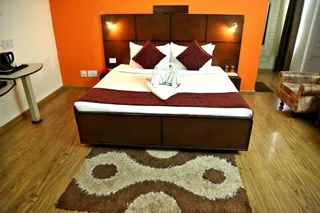 Кангра: Dee Jay Hotel and Restaurant