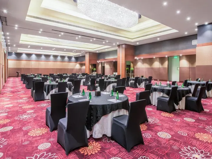 Ахмедабад: Crowne Plaza Ahmedabad City Centre by IHG