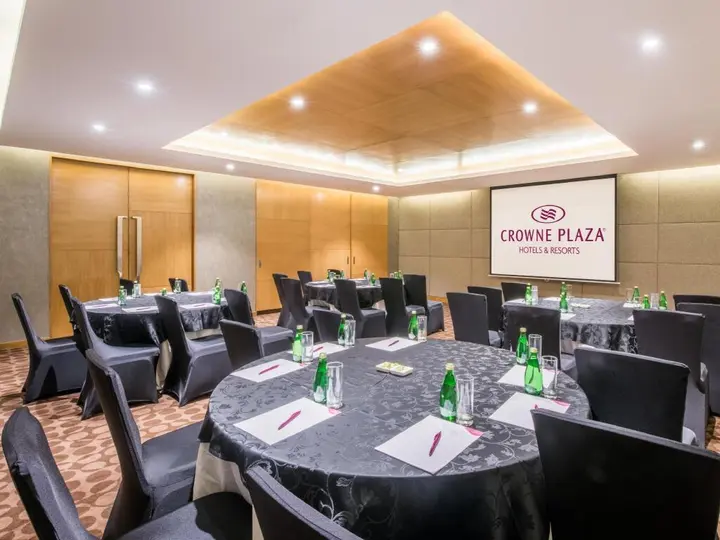 Ахмедабад: Crowne Plaza Ahmedabad City Centre by IHG