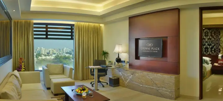 Ахмедабад: Crowne Plaza Ahmedabad City Centre by IHG