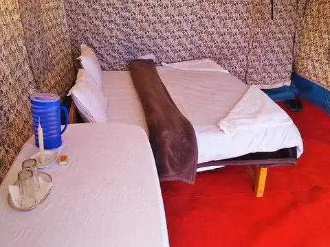 Спангмик: Wonderland Camps