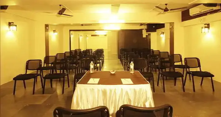 Тхане: Hotel Vinyasa