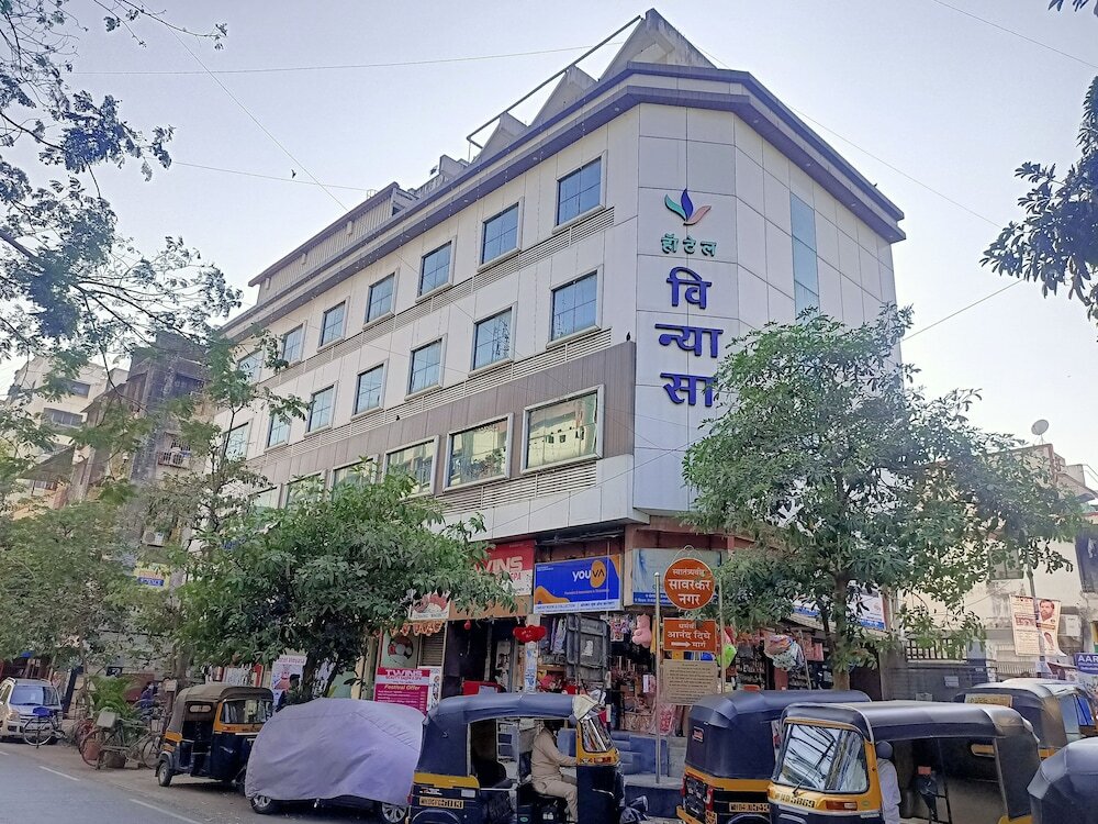Тхане: Hotel Vinyasa