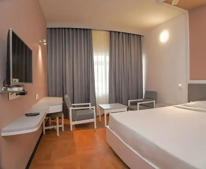 Перумал Ковил Пати: Hotel Indraprastha