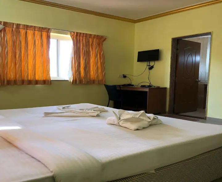 Арамбол: Hotel El-Paso