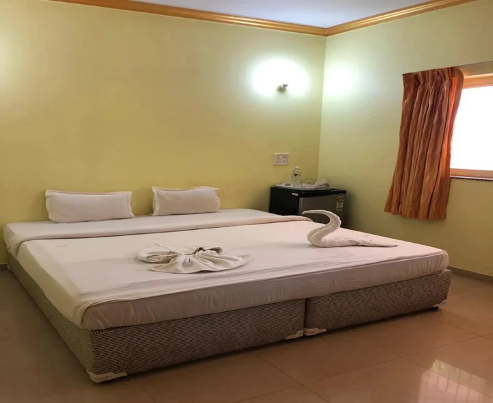 Арамбол: Hotel El-Paso