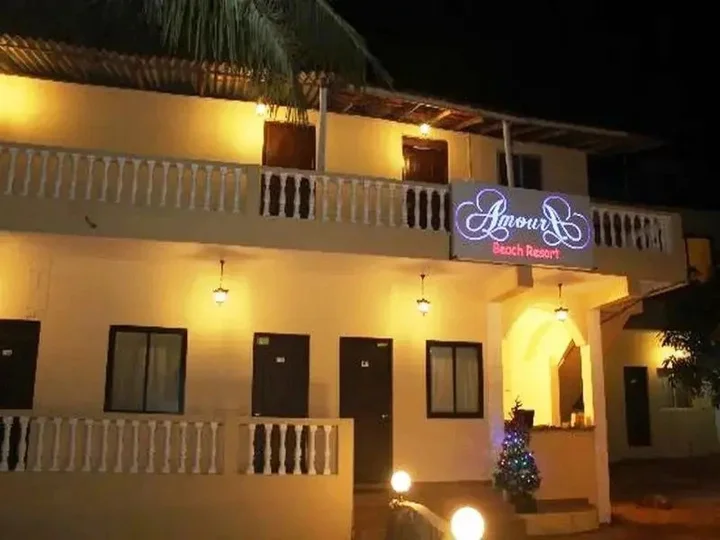 Бага: Amoura Guest House