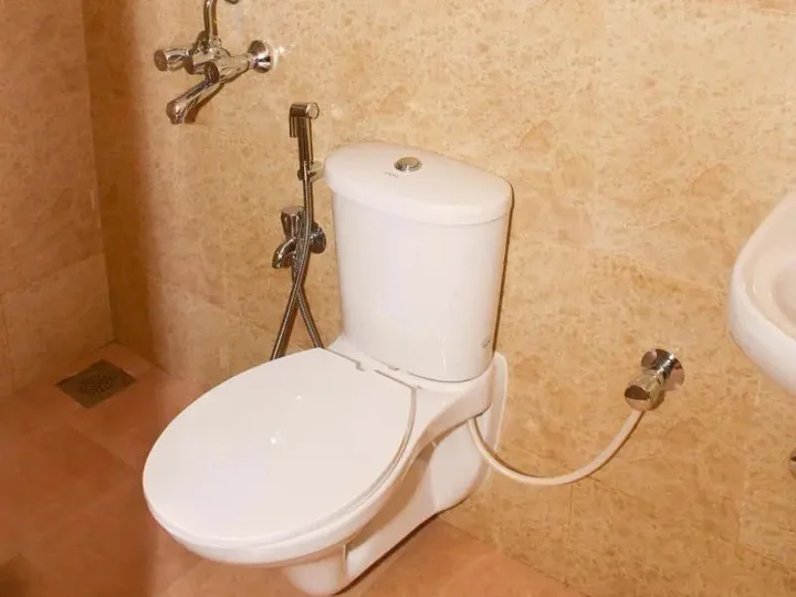 Бага: Amoura Guest House