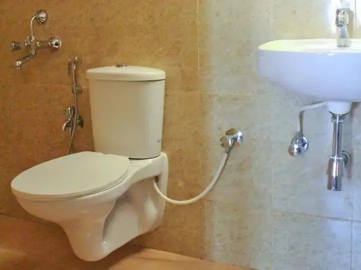 Бага: Amoura Guest House