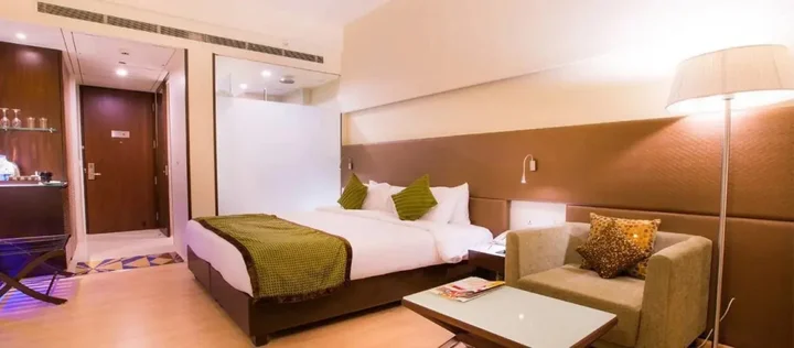 Пимпри-Чинчвад: Regenta Central Grand Exotica Pune