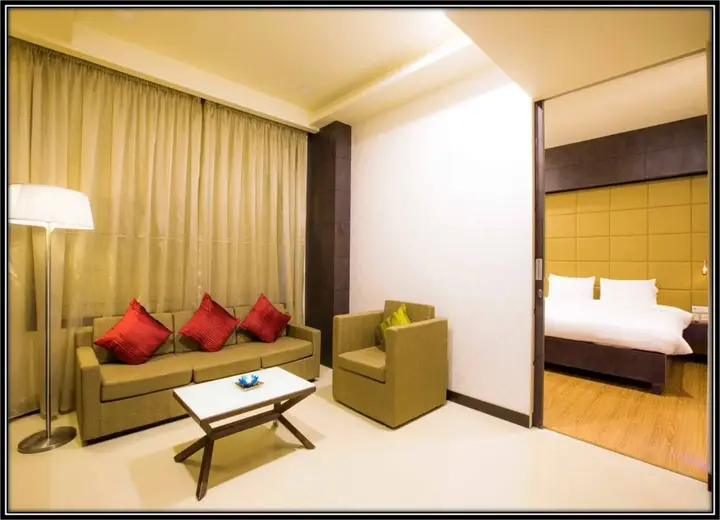 Пимпри-Чинчвад: Regenta Central Grand Exotica Pune