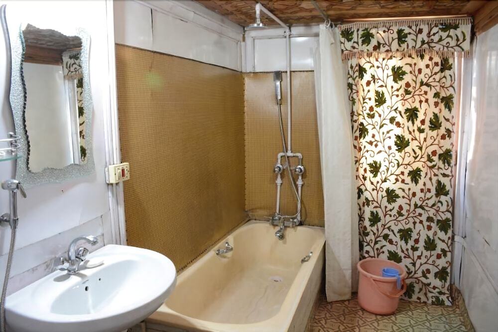 Houseboat — фото 4