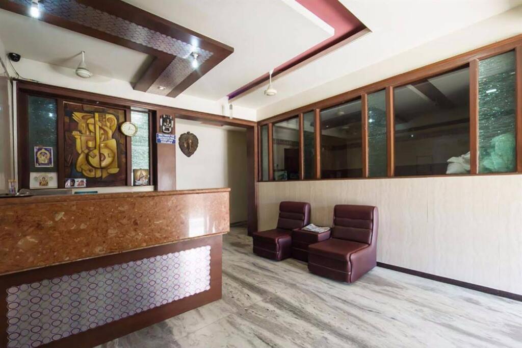 Маниячи: Aryaman Service Apartments