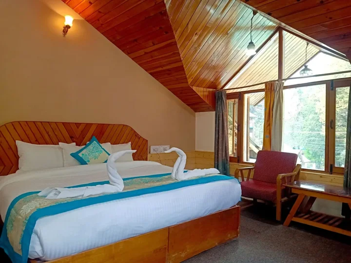 Манали: CS Shhandella Hotel