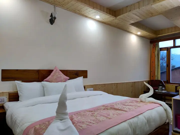 Манали: CS Shhandella Hotel