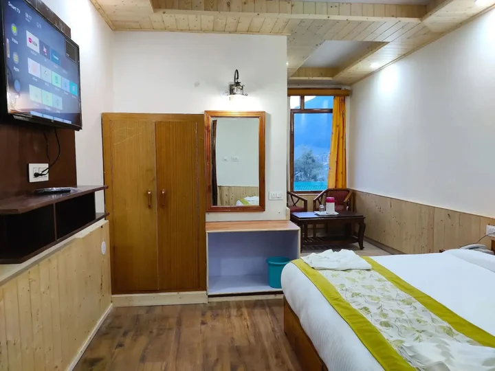 Манали: CS Shhandella Hotel