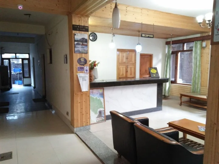 Манали: CS Shhandella Hotel