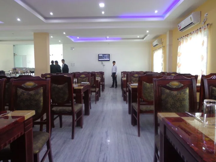 Бодх-Гая: Hotel R. K. Palace