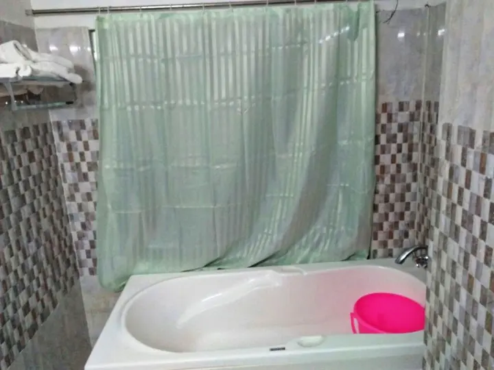 Бодх-Гая: Hotel R. K. Palace