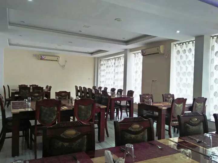 Бодх-Гая: Hotel R. K. Palace