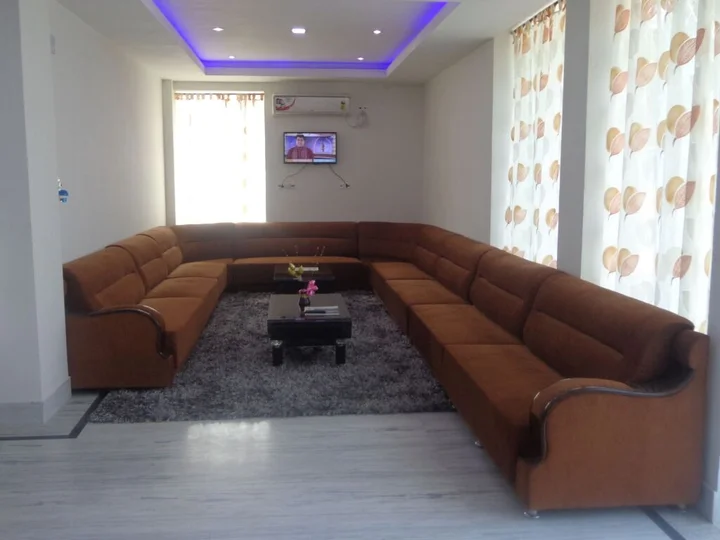 Бодх-Гая: Hotel R. K. Palace